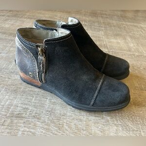 Sorel Black Major Low Boots Women's Size 8 NL2161-010 Bootie Distressed Leather